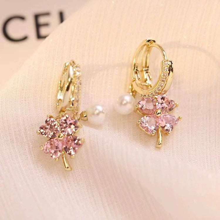 Fashion crystal four-petal flower pearl earrings