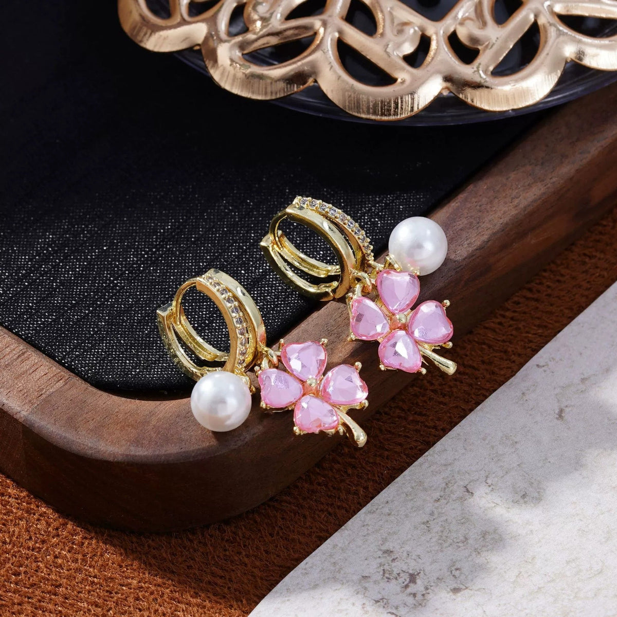 Fashion crystal four-petal flower pearl earrings